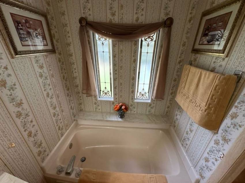 125 Rigi Slope Drive a Winter Haven, FL Mobile or Manufactured Home for Sale